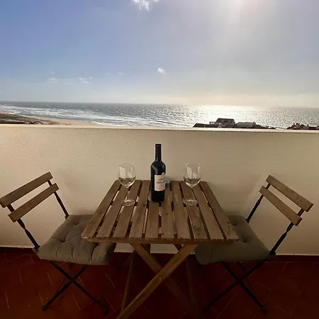Apartment Face A L'Ocean, Vue Panoramique, 3 Min A Pied De La Plage, Praia Da Areia Branca